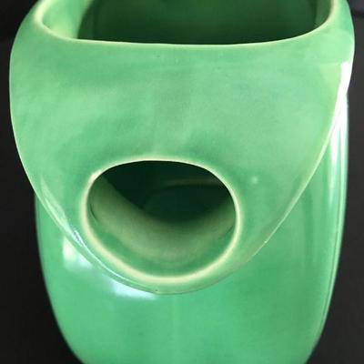 Vintage Fiesta Pitcher Homer Laughlin Fiestaware Green. Pristine condition. Ice lip. Item#22