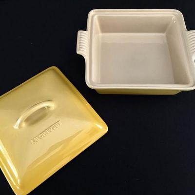 Le Creuset 9" Square Covered Casserole dish in creamy yellow. Pristine! Item#23
