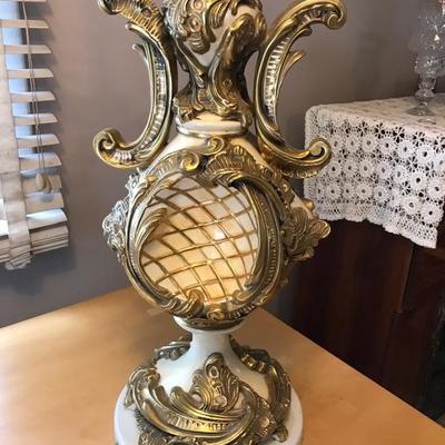 Beautiful Italian Gold Gilt Table Lamp