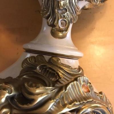 Beautiful Italian Gold Gilt Table Lamp