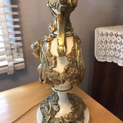 Beautiful Italian Gold Gilt Table Lamp