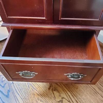 Up Lot 44: Jewelry Chest