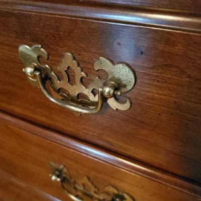 Up Lot 50: Dresser