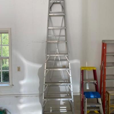 Lot # 236 Ladder Lot 4â€™,6â€™,8â€™