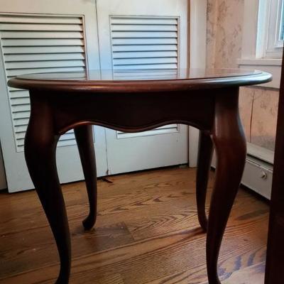 Up Lot 52: Side Table
