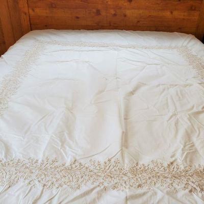White Embroidered Duvet Cover (Queen)