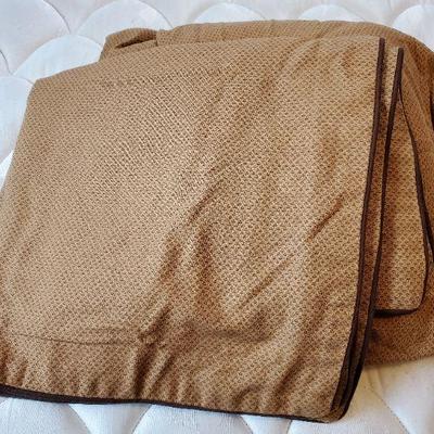 Textured Brown Bedskirt/2 Pillow Shams (Queen)
