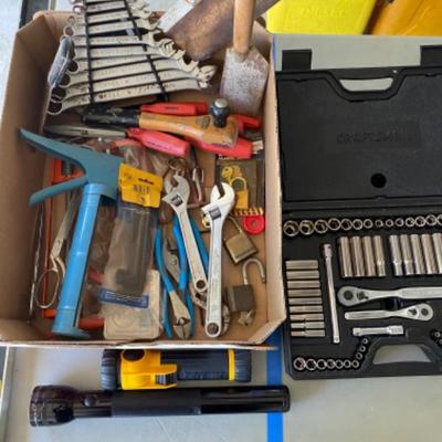 Lot #250 Craftsman 70pc Socket and tool set 