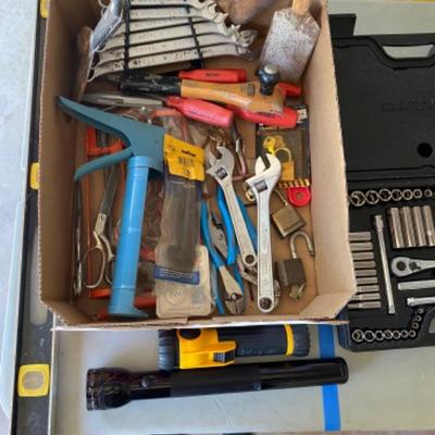 Lot #250 Craftsman 70pc Socket and tool set 