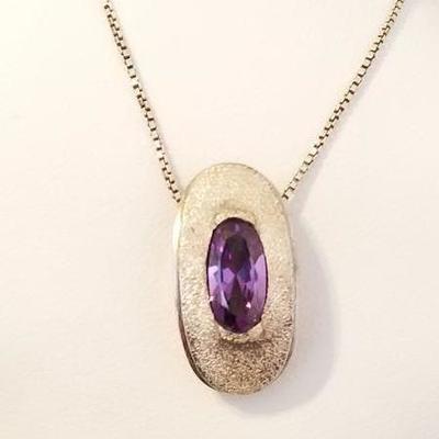 Bold pendant & chain