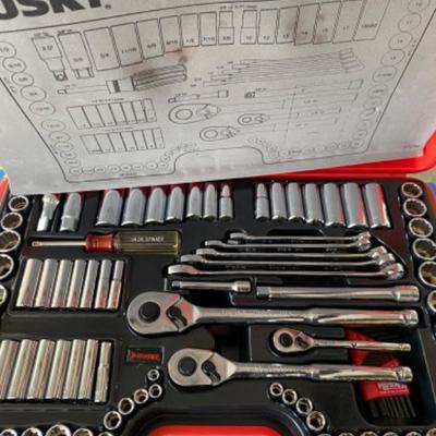 Lot #252 Husky, DeWalt, Tool Set 