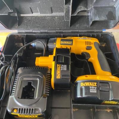Lot #252 Husky, DeWalt, Tool Set 