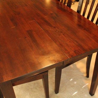 Lot 9: Contemporary 4-Person Dining Table