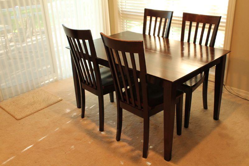 4 person dining room tables