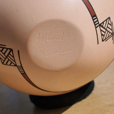 Mata Ortiz Native American Vase by Miguel Quizada