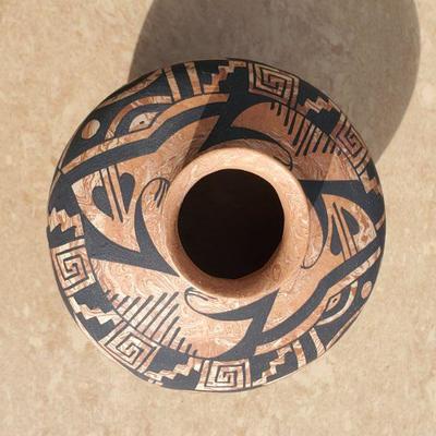 Mata Ortiz Native American Vase by Carlos Mora