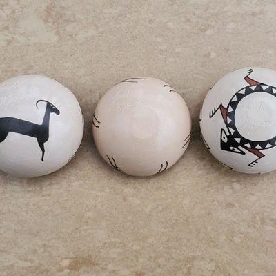 3 Mini Mata Ortiz Seed Pots w/ Horse/Feather/Lizard