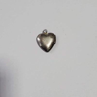 Small Silver Heart-shaped Locket w/ Etchings