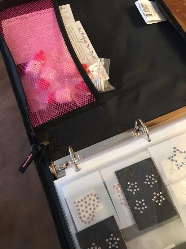 Crystal/Rhinestone Body Jewels/Glitter