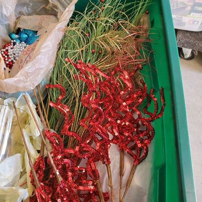 Christmas Decor Lot H