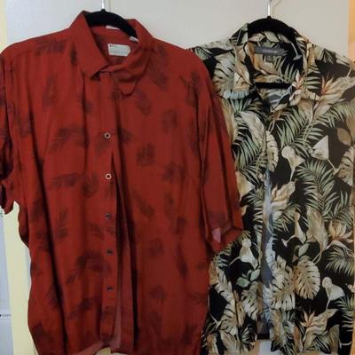 5 Short Sleeve Shirts (Size: XL)