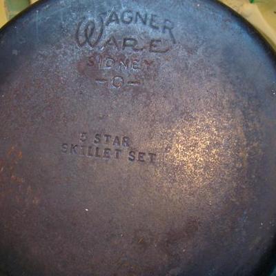 K 113 - 2 piece Wagner Cast Iron Skillet Set