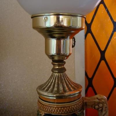 GR 103 - Vintage Bar Lamp w/ 18" tall w/ Beer Stein Base