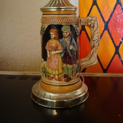 GR 103 - Vintage Bar Lamp w/ 18" tall w/ Beer Stein Base