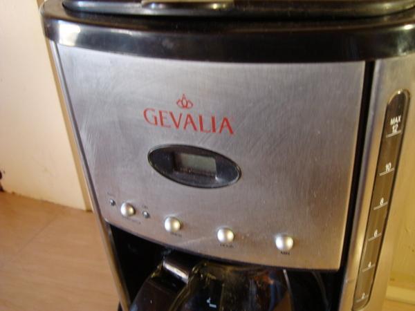 GR 110 - Gevalia 12 Cup Coffee Pot
