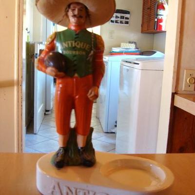GR 112 - Vintage Bourbon Bottle / Figurine of Football Player