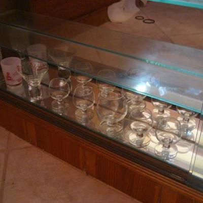 GR 119 - Cabinet Full of Barware / Glasses 