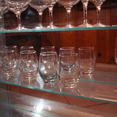 GR 119 - Cabinet Full of Barware / Glasses 