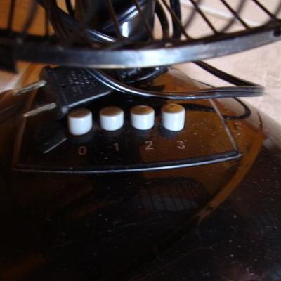 GR 123 - Home Fan Lot of 2