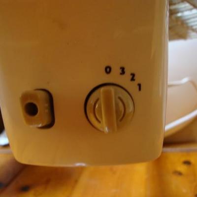 GR 123 - Home Fan Lot of 2