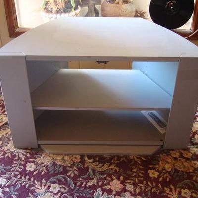 GR 126 - Open Face TV & Entertainment Stand