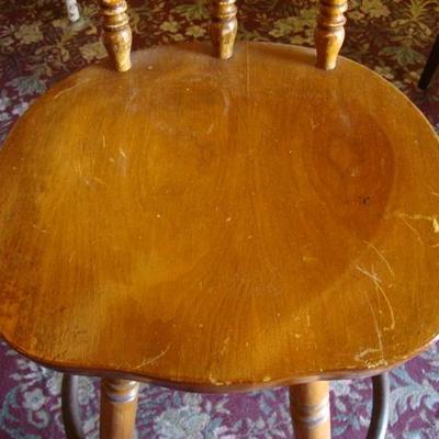 GR 136 - 4 Wooden Swivel Bar Stools