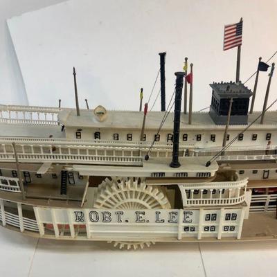 Robert E. Lee Riverboat Plastic model