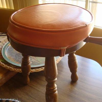 GR 142 - Numerous Bric-A Brac Items 
