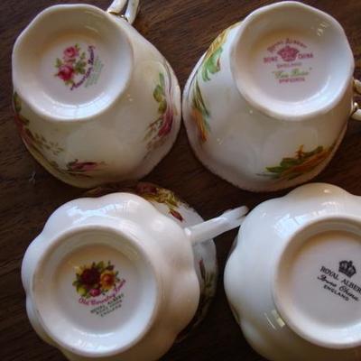 GR 148 - (4) Royal Doulton Teacups 