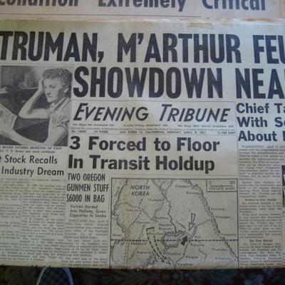GR 152 - Lot of Old Vintage Newspapers - Major Headlines