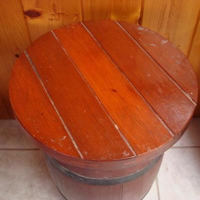 GR 156 - Wooden Barrel Table