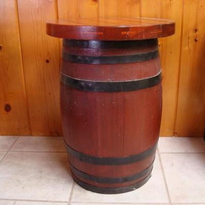 GR 156 - Wooden Barrel Table