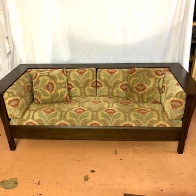 Lot 5 - Prairie Spindle Settle by Stickley