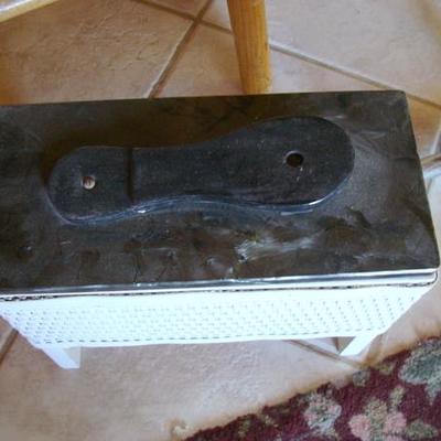 GR 184 - Shoeshine box, Bar stool, Washboard + Exercise apparatus