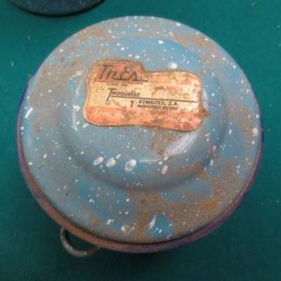 G 108 - Enameled Camping Set