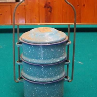 G 108 - Enameled Camping Set