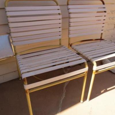 P 103 - 2 Outdoor Patio Chairs
