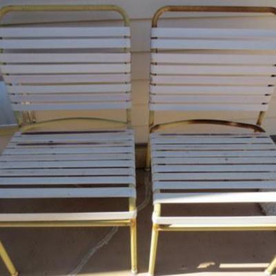 P 103 - 2 Outdoor Patio Chairs