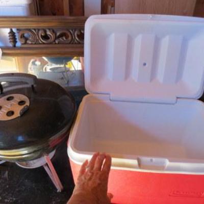 S 105 - Rubbermade Ice Chest & Black Weber Barbecue