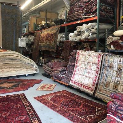 Persian & Pakistani  Rugs Kilims on different sizes and designs,  Made with 100% natural wool and Cotton, vegetable dyed and hand knotted .